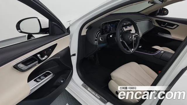 Mercedes-Benz E-Class — Фото автомобиля 10