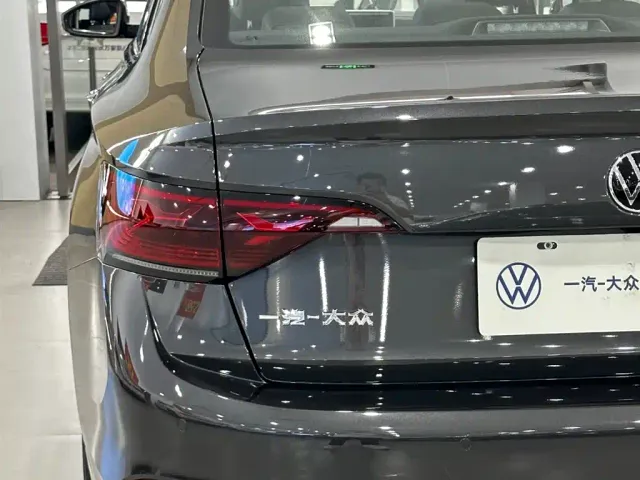 Volkswagen Sagitar — Фото автомобиля 15