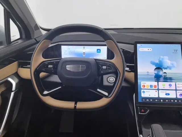 Geely Boyue L — Фото автомобиля 11