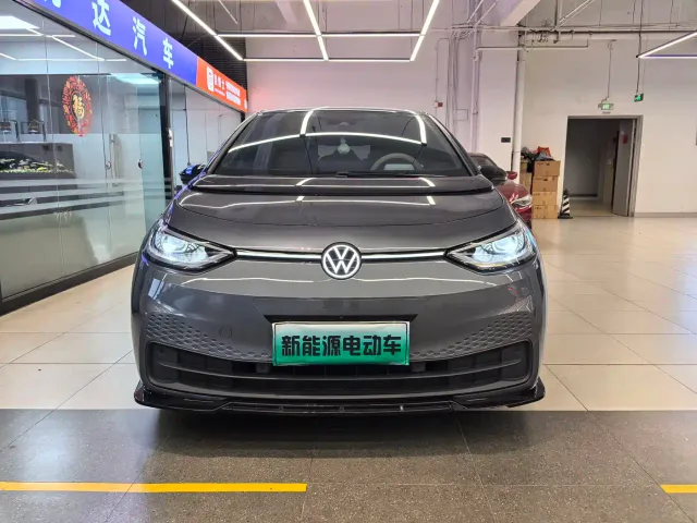 Volkswagen ID.3 — Фото автомобиля 2