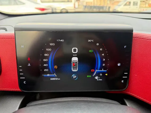 Geely ICON — Фото автомобиля 8