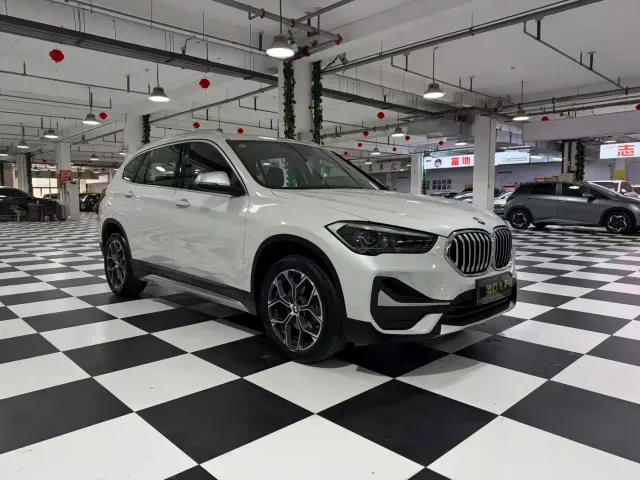 BMW X1 — Фото автомобиля 3