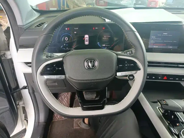 Changan CS75 Plus — Фото автомобиля 10