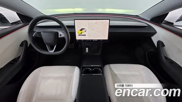 Tesla Model 3 — Фото автомобиля 6