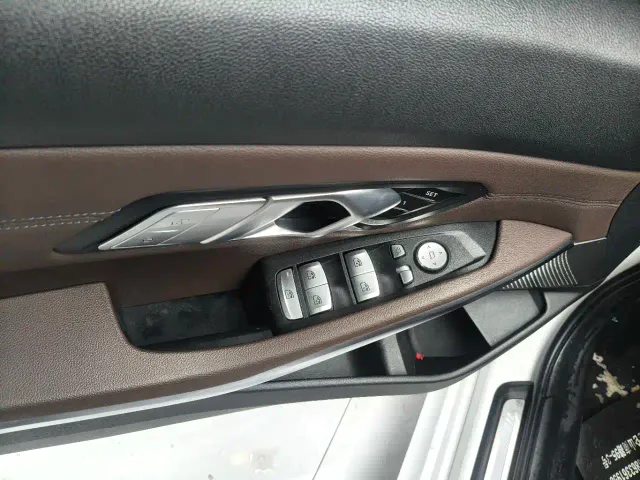 BMW 3 Series — Фото автомобиля 16