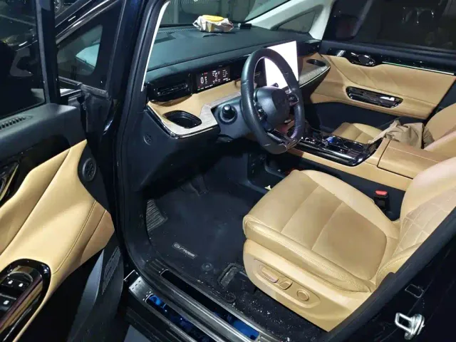 GAC Trumpchi E8 — Фото автомобиля 17