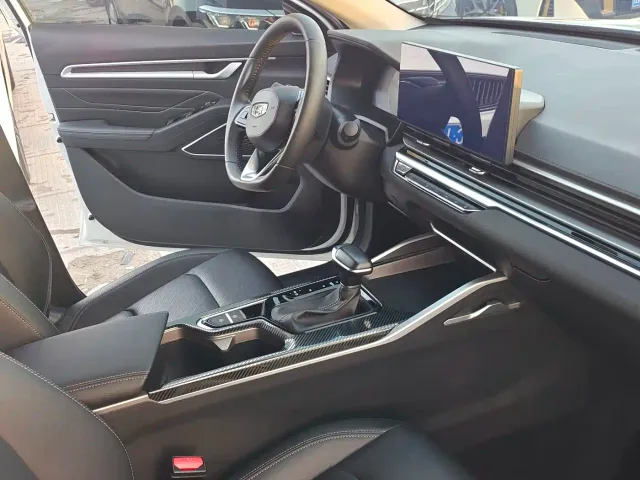 Geely Emgrand — Фото автомобиля 5