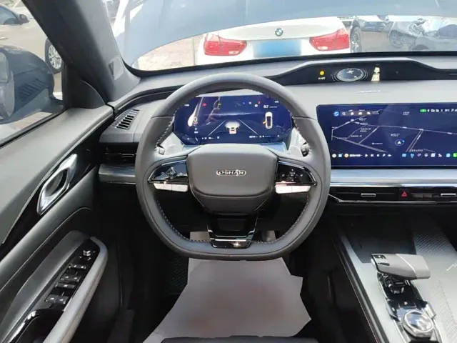 Changan Z6 — Фото автомобиля 10