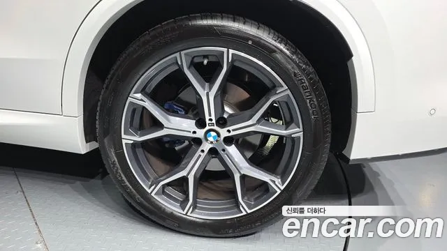 BMW X5 xDrive 40i M Sport — Фото автомобиля 21