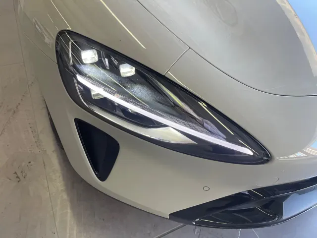 Xiaomi SU7 — Фото автомобиля 9