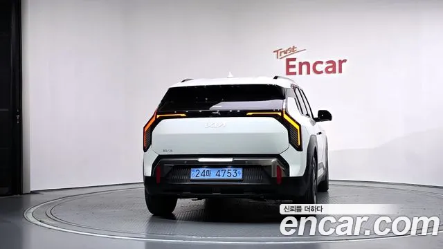 Kia EV3 — Фото автомобиля 4