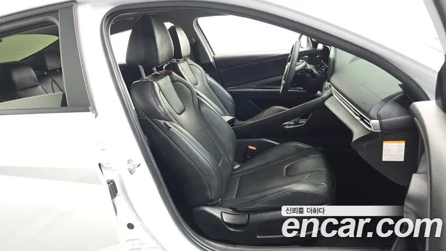 Hyundai AVANTE — Фото автомобиля 12