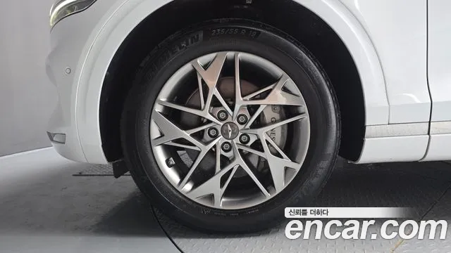 Genesis GV70 2.5T Бензин AWD — Фото автомобиля 4