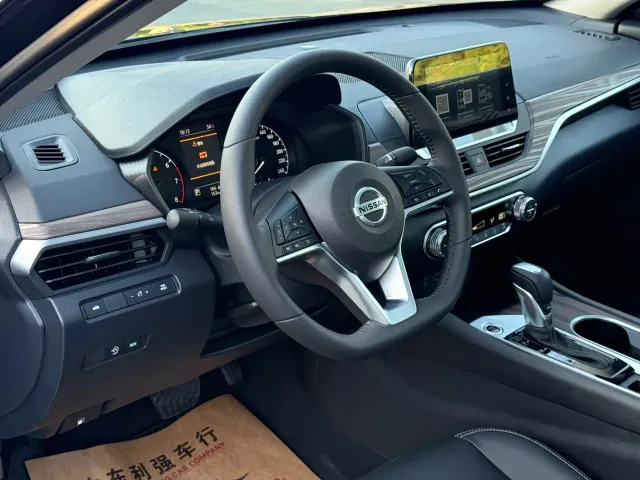Nissan Teana — Фото автомобиля 6
