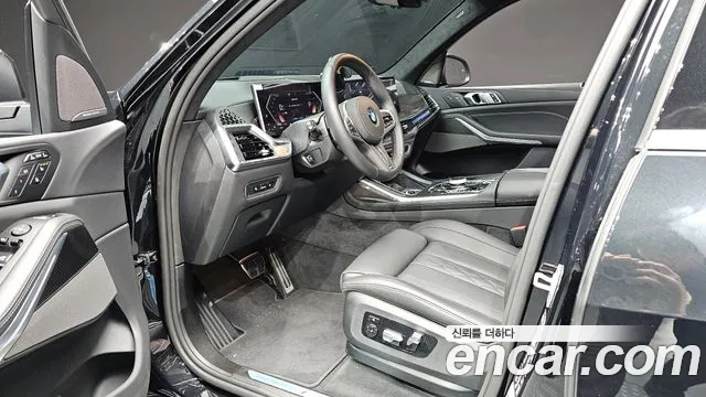 BMW X7 — Фото автомобиля 9