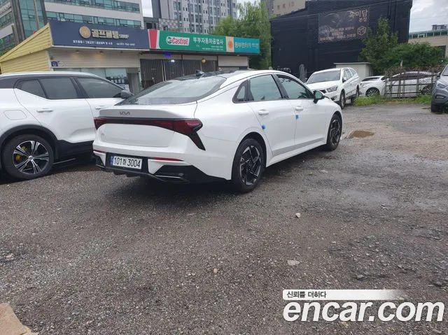 Kia K5 Generation 3 — Фото автомобиля 4