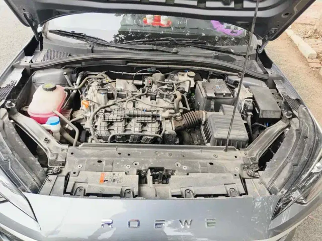 Roewe i5 — Фото автомобиля 3