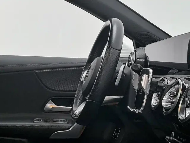 Mercedes-Benz A-Class — Фото автомобиля 22