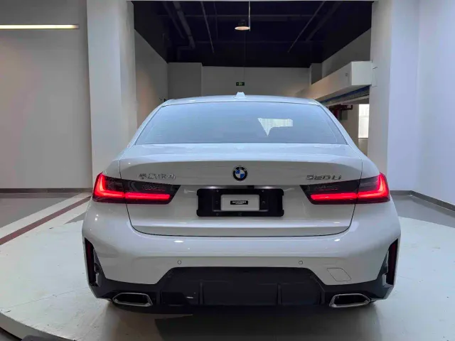 BMW 3 Series — Фото автомобиля 5