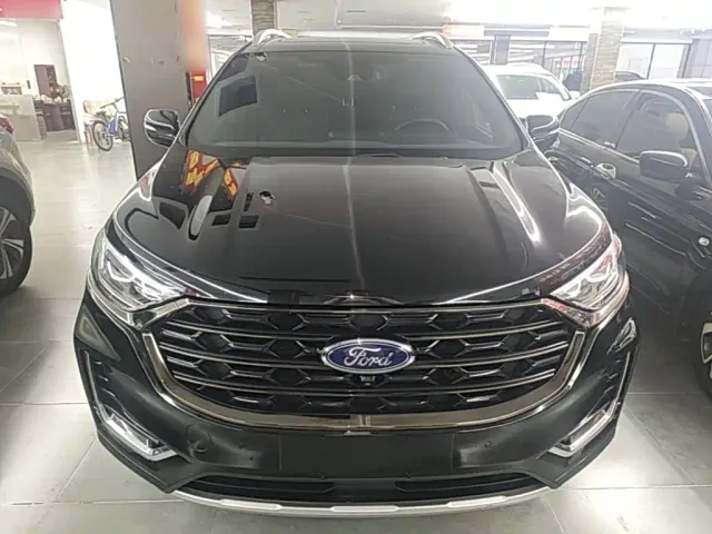Ford Edge — Фото автомобиля 2