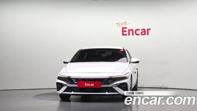 Hyundai AVANTE — Фото автомобиля 2