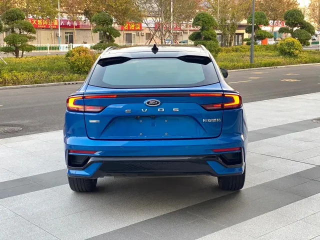 Ford EVOS — Фото автомобиля 8