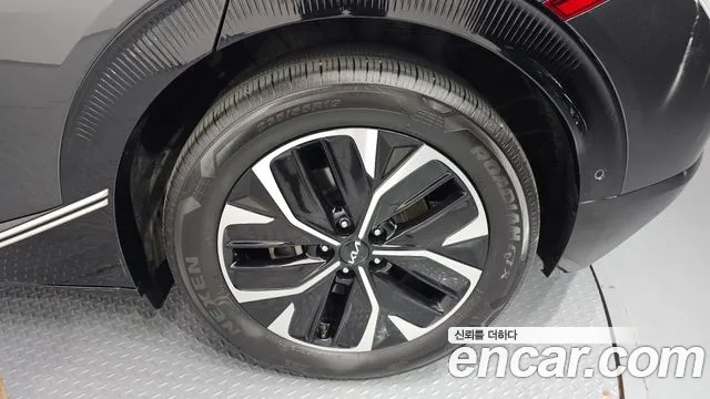 Kia EV6 — Фото автомобиля 21