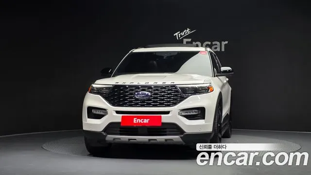 Ford Explorer Explorer 6 поколение 3.0 Platinum 4WD — Фото автомобиля 2