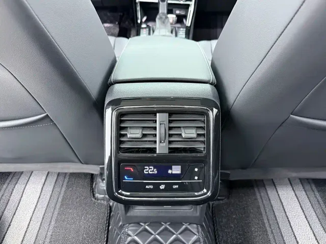 Volkswagen Passat — Фото автомобиля 11