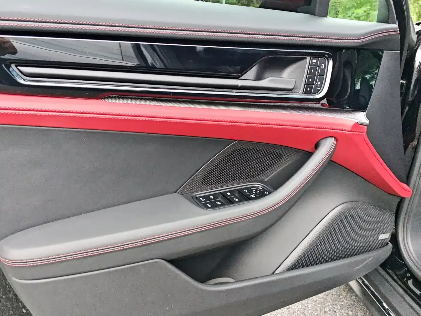 Porsche Panamera 2026 Panamera Executive Long Wheelbase 2.9T — Фото автомобиля 17