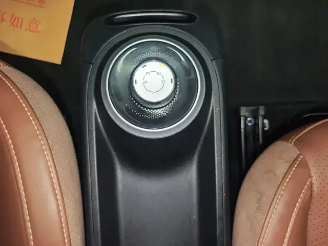 Wuling Motors Wuling Bingo 2023 203km Comfort Version — Фото автомобиля 13