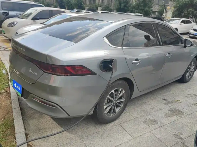 BYD Qin PLUS — Фото автомобиля 3