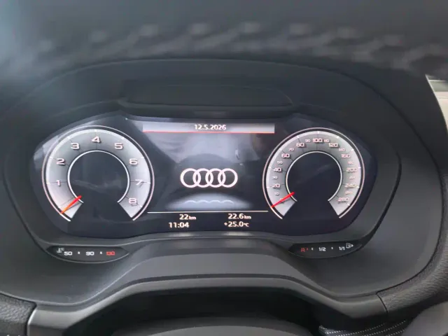 Audi Q2L — Фото автомобиля 6