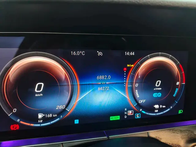 Mercedes-Benz E-Class — Фото автомобиля 10