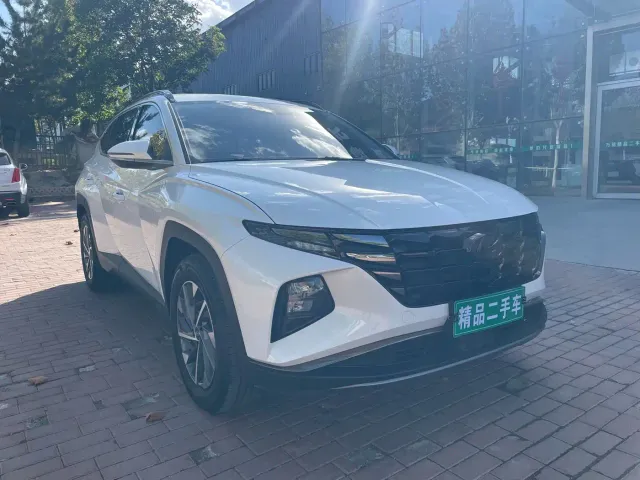 Hyundai Tucson — Фото автомобиля 3
