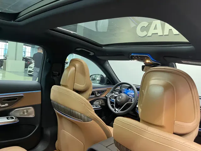 Mercedes-Benz E-Class — Фото автомобиля 22