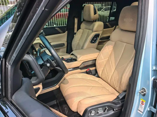 BYD FangChengBao Leopard 8 — Фото автомобиля 15