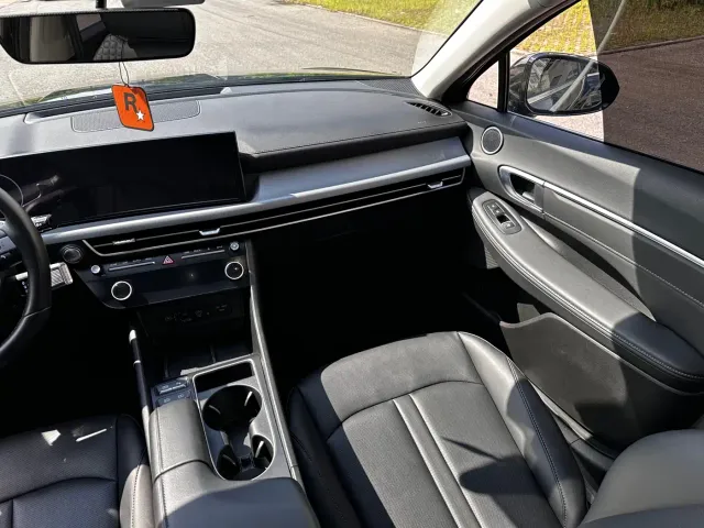 Hyundai Sonata — Фото автомобиля 11