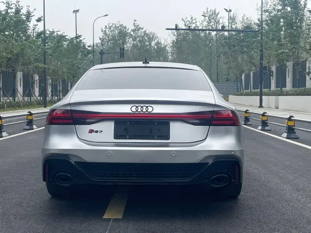 Audi A7 — Фото автомобиля 9