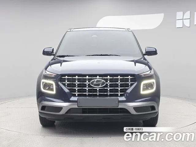 Hyundai Venue — Фото автомобиля 3