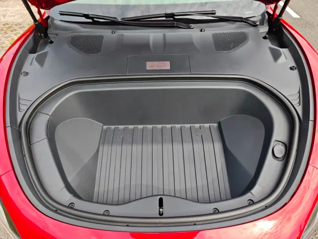 Xiaomi SU7 — Фото автомобиля 27