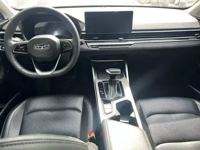Geely Emgrand — Фото автомобиля 9