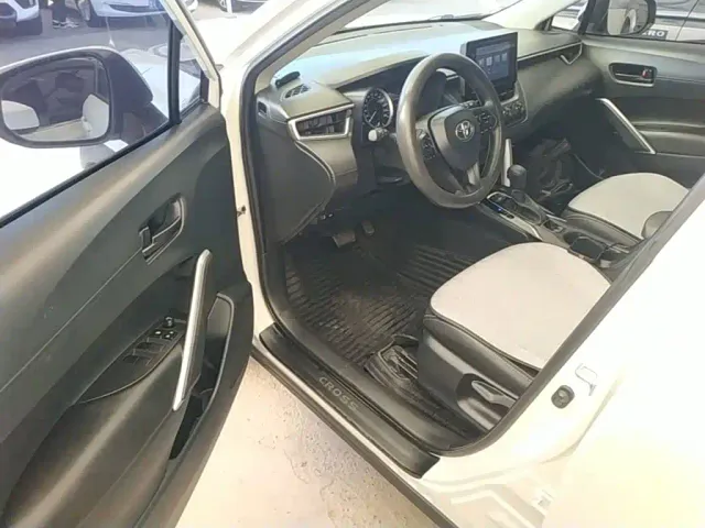 Toyota Corolla Cross — Фото автомобиля 15