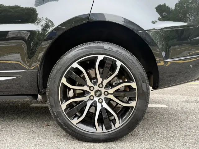 Land Rover Range Rover Sport — Фото автомобиля 17