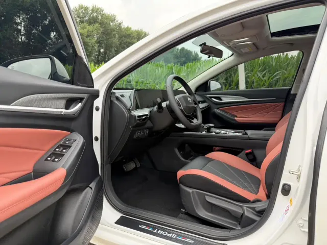Changan Eado — Фото автомобиля 4