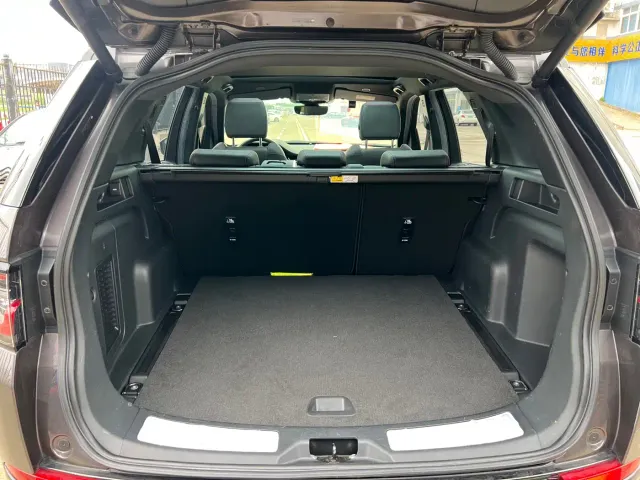 Land Rover Discovery Sport — Фото автомобиля 21