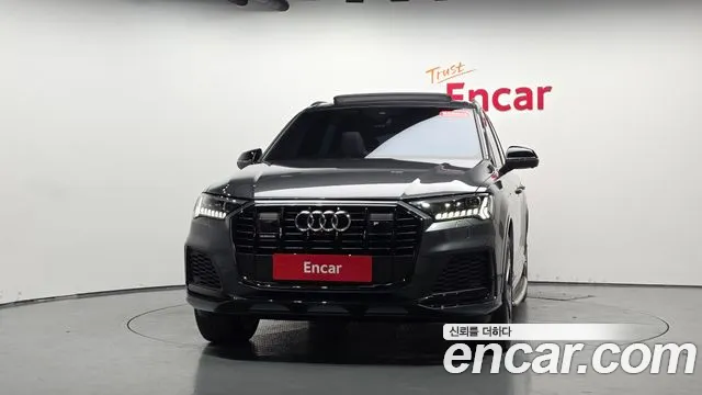 Audi Q7 — Фото автомобиля 2