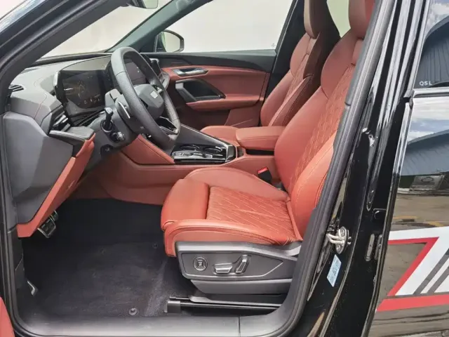 Audi Q5L — Фото автомобиля 13