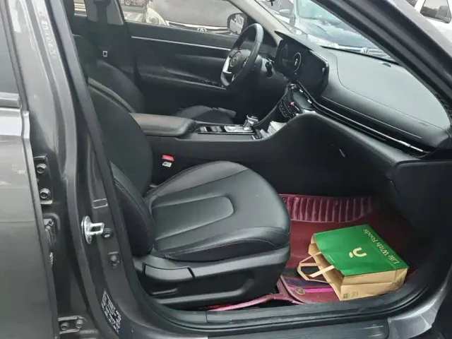 Hyundai Mistra — Фото автомобиля 8