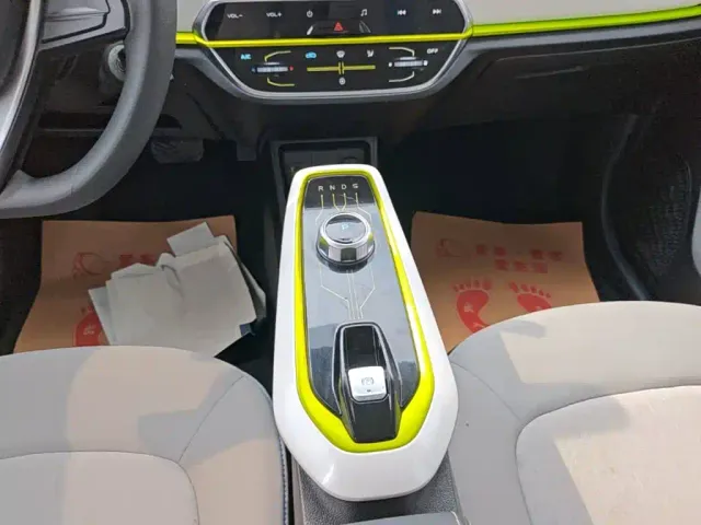 Changan Benben E-Star — Фото автомобиля 13